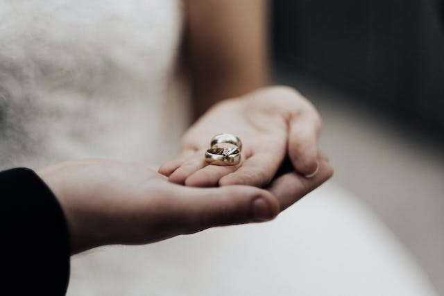 Choosing a Wedding Band That You’ll Never Want to Take Off