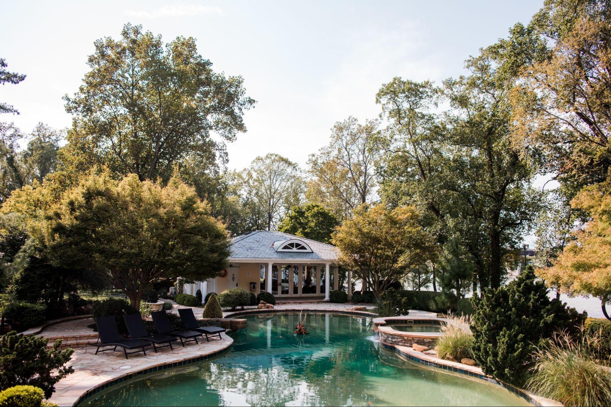 Nashville lakeside wedding venue, The Estate at Cherokee Dock, has versatility for couples wanting an outdoor destination wedding.